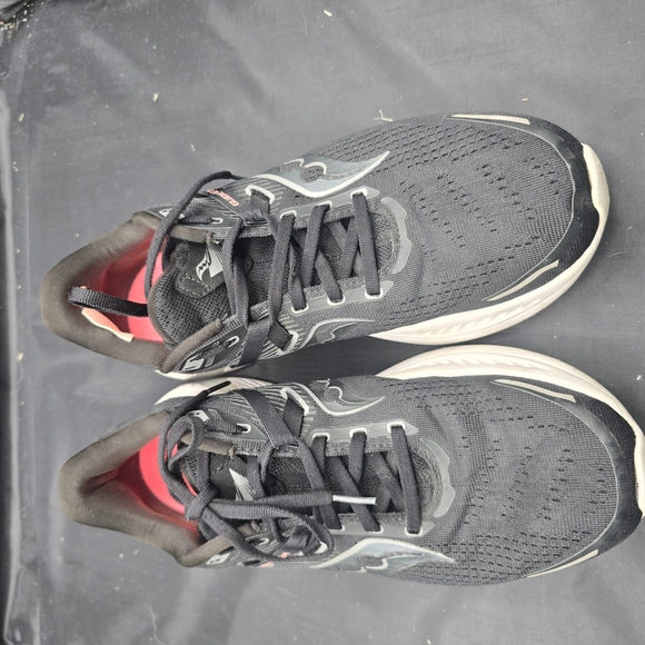 Saucony Black Running Shoes with Pink Interior - Picture 4 of 8